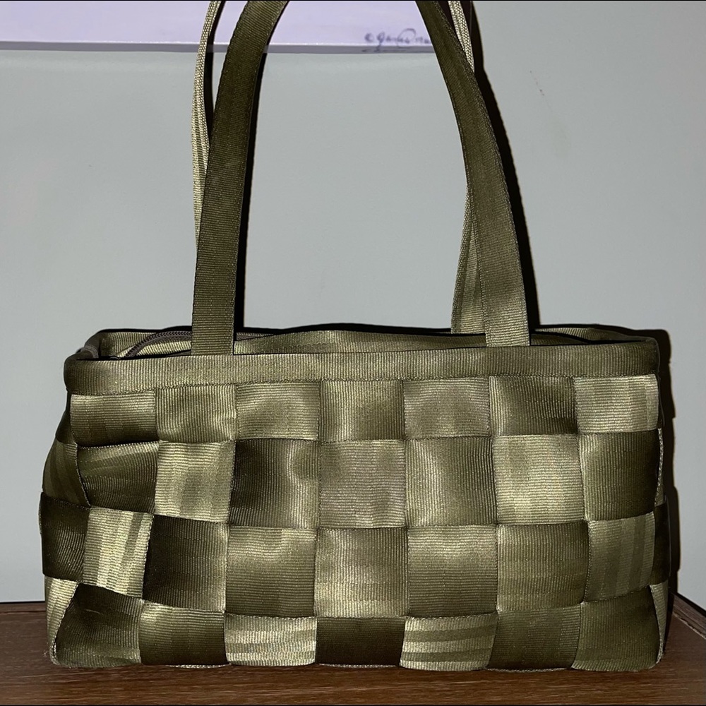 Harvey’s seatbelt bag Satchel Olive Green